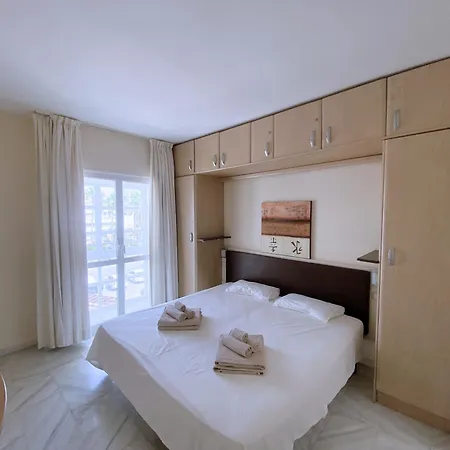 Harbour Penthouse With Big Terrace And Sea View アパート