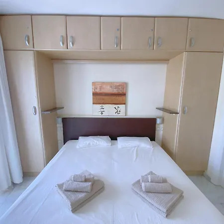 Harbour Penthouse With Big Terrace And Sea View アパート